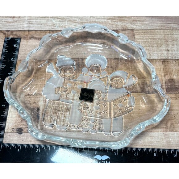 Mikasa Crystal Christmas Carolers Relish Dish 8" Scalloped Edge - Picture 4 of 6